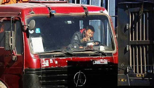 不装不卸货运司机